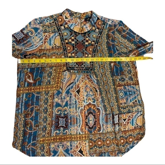 Melissa Paige Women’s Large Embellished Sheer Blouse - Picture 3 of 7